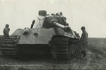 A knocked-out King Tiger from 507. Schwere Panzer Abteilung