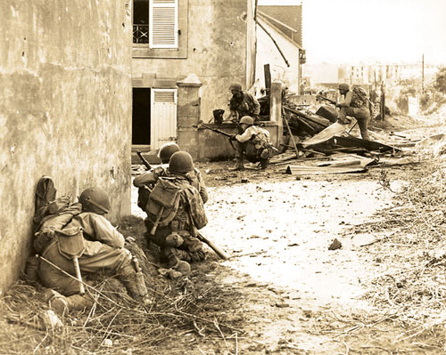 Men of the 2nd Infantry Division fighting in the streets