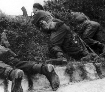 Commandos fighting in Normandy