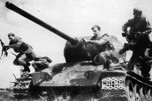 Soviet T-34/85 tank and tank riders