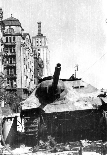 Captured Hetzer in Warsaw 1944