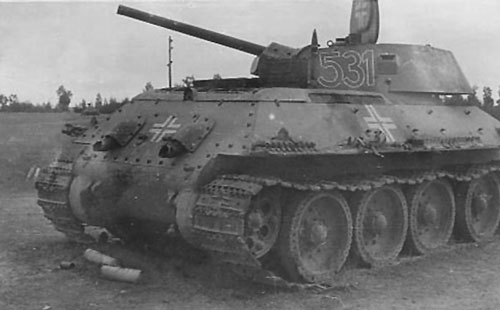 Beutepanzer T-34 mod 1941/42 showing the location of some of its identification marks.