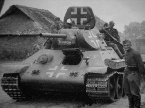 T-34 mod 1941/42 with some writing on the bottom of the turret.