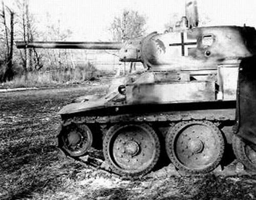 T-34 mod 1941/42 with a Divisional Insignia on the side (Front section) of the turret.