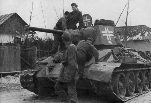 T-34 mod 1942/43 with a Divisional Insignia on the side (Front section) of the turret.