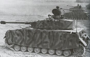 Panzer IV H "825"