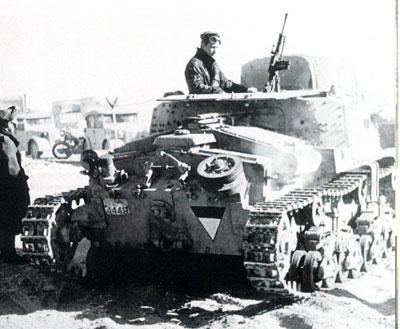  A rear view of a Semovente from the V Battalion showing the position of the rear hull yellow and black triangle.