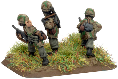 Fallschirmj&auml;ger 7.5cm PaK40 Anti-Tank Platoon Command SMG Team (GBX33)