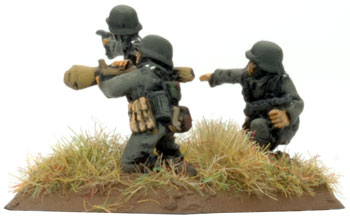 Command Panzerfaust SMG team