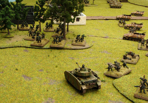Sappers move to the front of the wood
