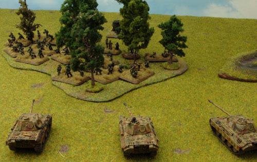 Panthers fire on the small Engineer-Sapper Company Panthers fire on the small Engineer-Sapper Company