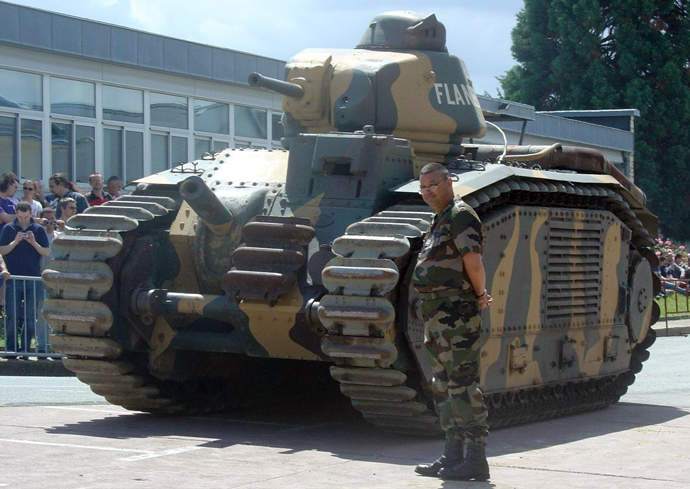 G&eacute;n&eacute;ral Estienne