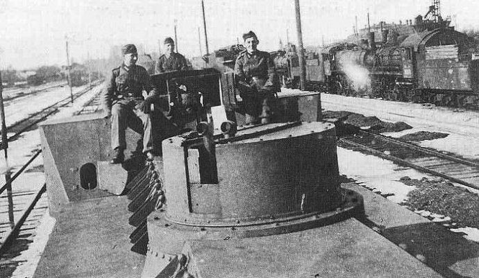 Crew rides on top of an artillery car from Armoured Train No. 11