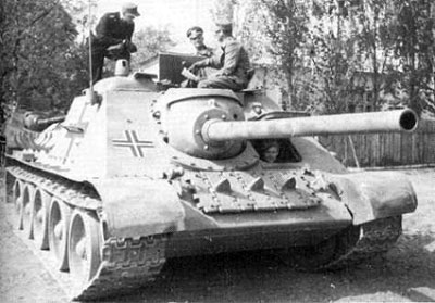 A captured SU-85 in German service