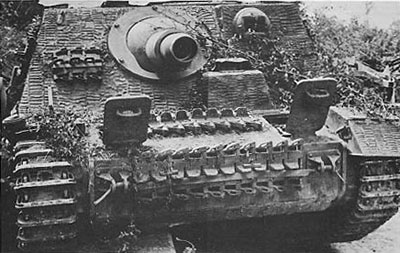 Sturmpanzer-IV-late-04.jpg