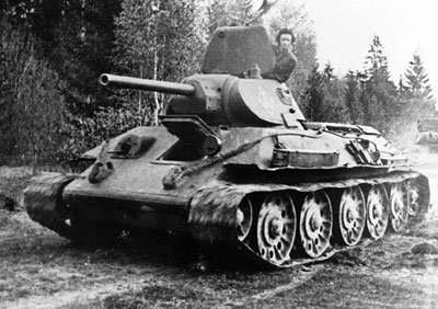 T-34 obr 1941 with all steel road wheels