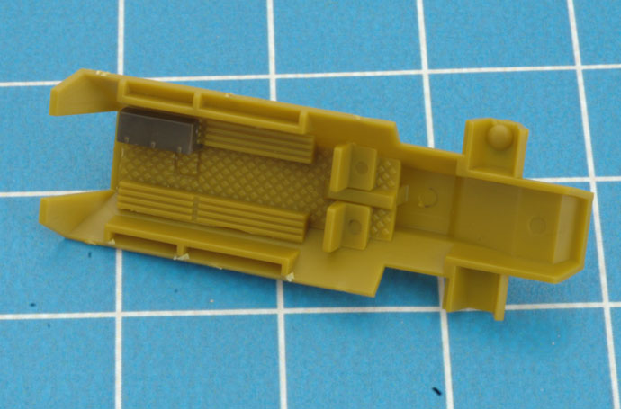 Assembling Sd Kfz 251 (8cm)	