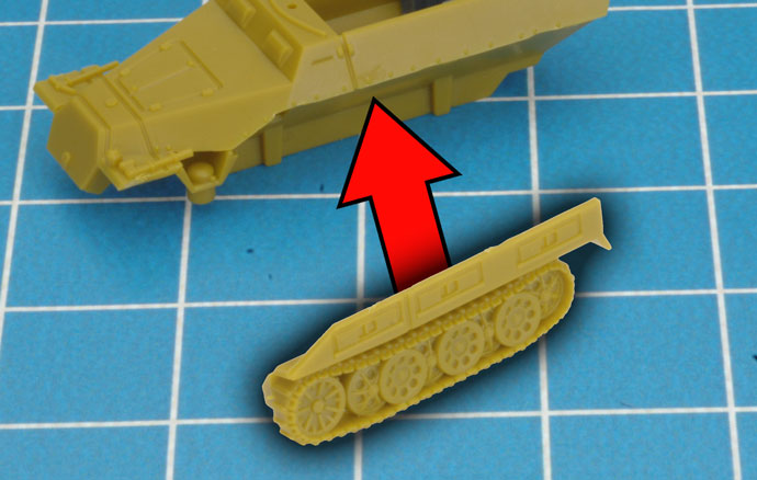 Assembling Sd Kfz 251 (8cm)	