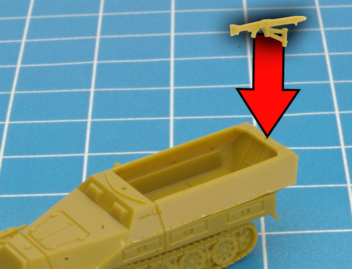Assembling Sd Kfz 251 (8cm)	