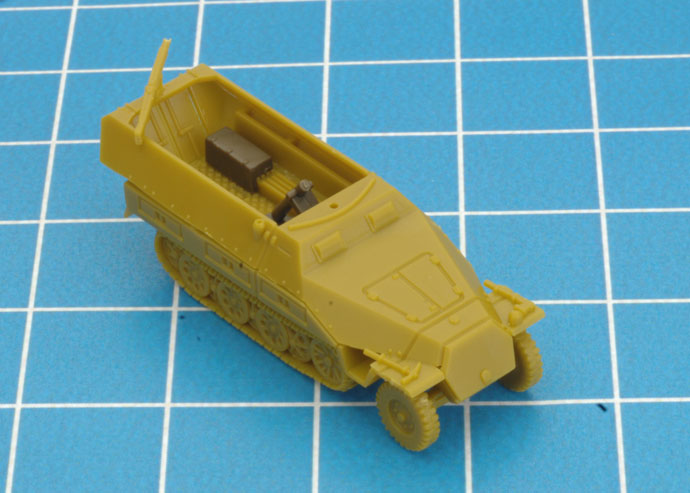 Assembling Sd Kfz 251 (8cm)