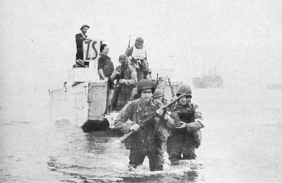 6th Armored Infantry Coming ashore November 8