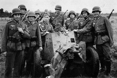 Grenadiers and a PaK36