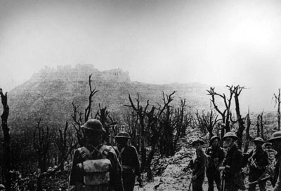 British troops approach Cassino