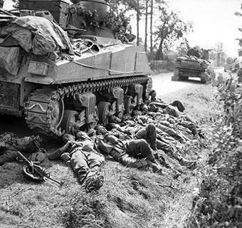 Tanks crew stop to rest