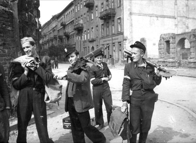 AK Troops in Warsaw 1944