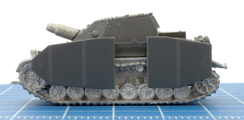 The sch&uuml;rzen with its missing section mounted on the Brummb&auml;r