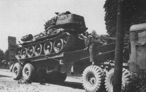 T-34/85 using a German Cross on the rear panel of the turret.