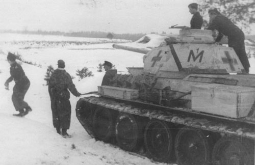 T-34 mod 1941/42 with a Divisional Insignia on the side (Rear section) of the turret.