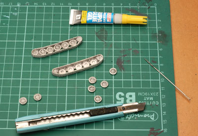 Assembling the tracks