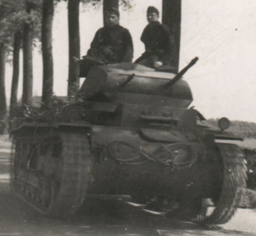 Another example of a Panzer II with camouflage