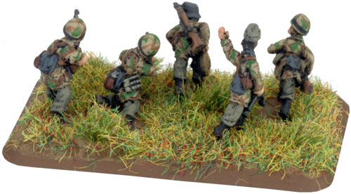 Fallschirmpionier Rifle/MG Team (GE766)
