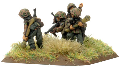 Panzerfaust SMG team