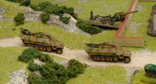 The sd Kfz 251/9 move over in support