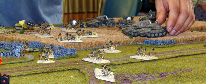 The Panther try to dislodge the stubborn Bersaglieri. The Panther try to dislodge the stubborn Bersaglieri.